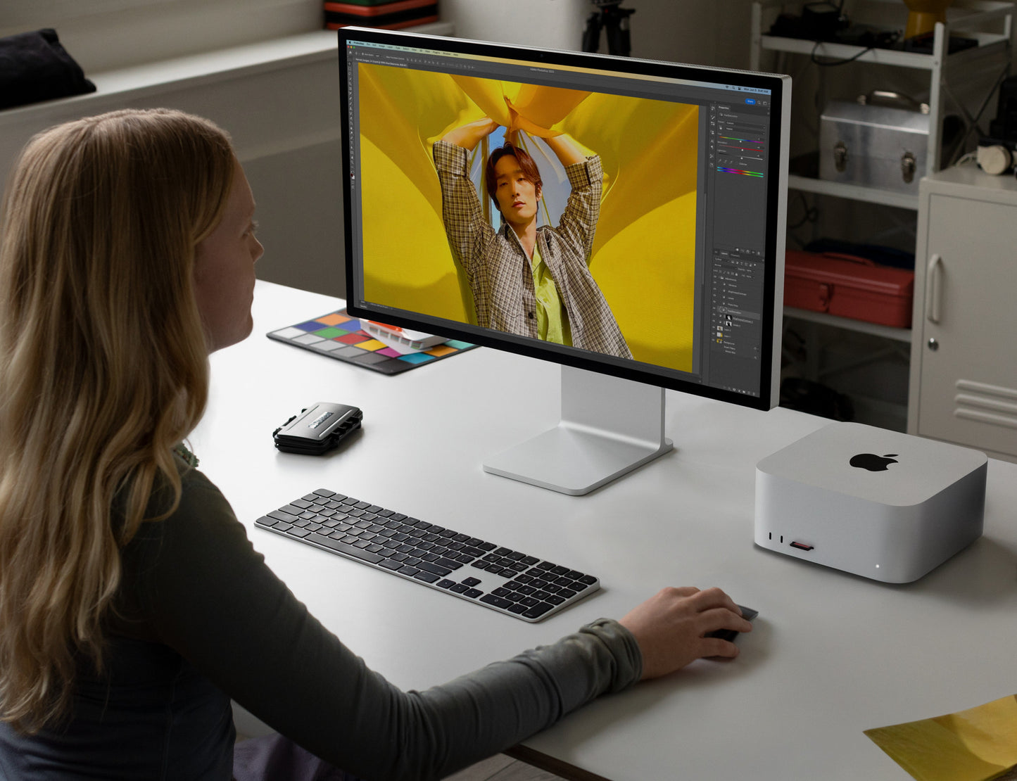 Mac Studio (12-Core CPU 30-Core GPU)New